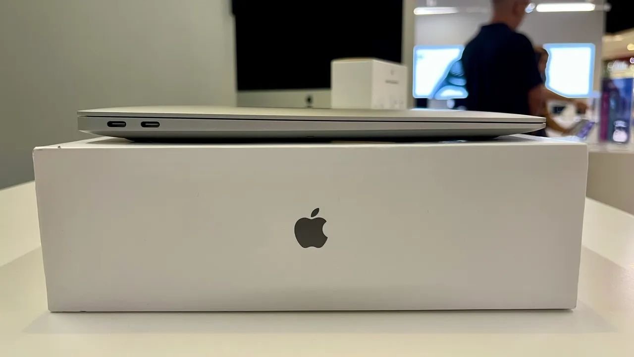 MacBook本体 Apple MacBook Air 15-inch 256GB SSD Notebook MacBook Air (2023) Apple com chip M2: tela Liquid Retina