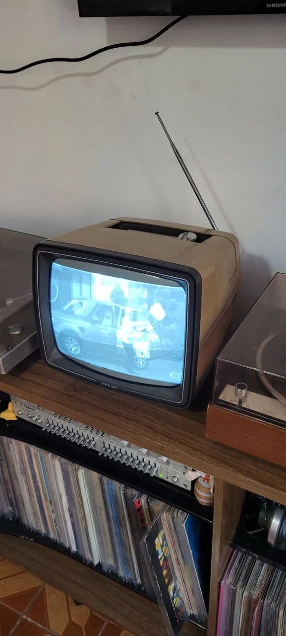 TV Philco PB 12A1 - Foto 2