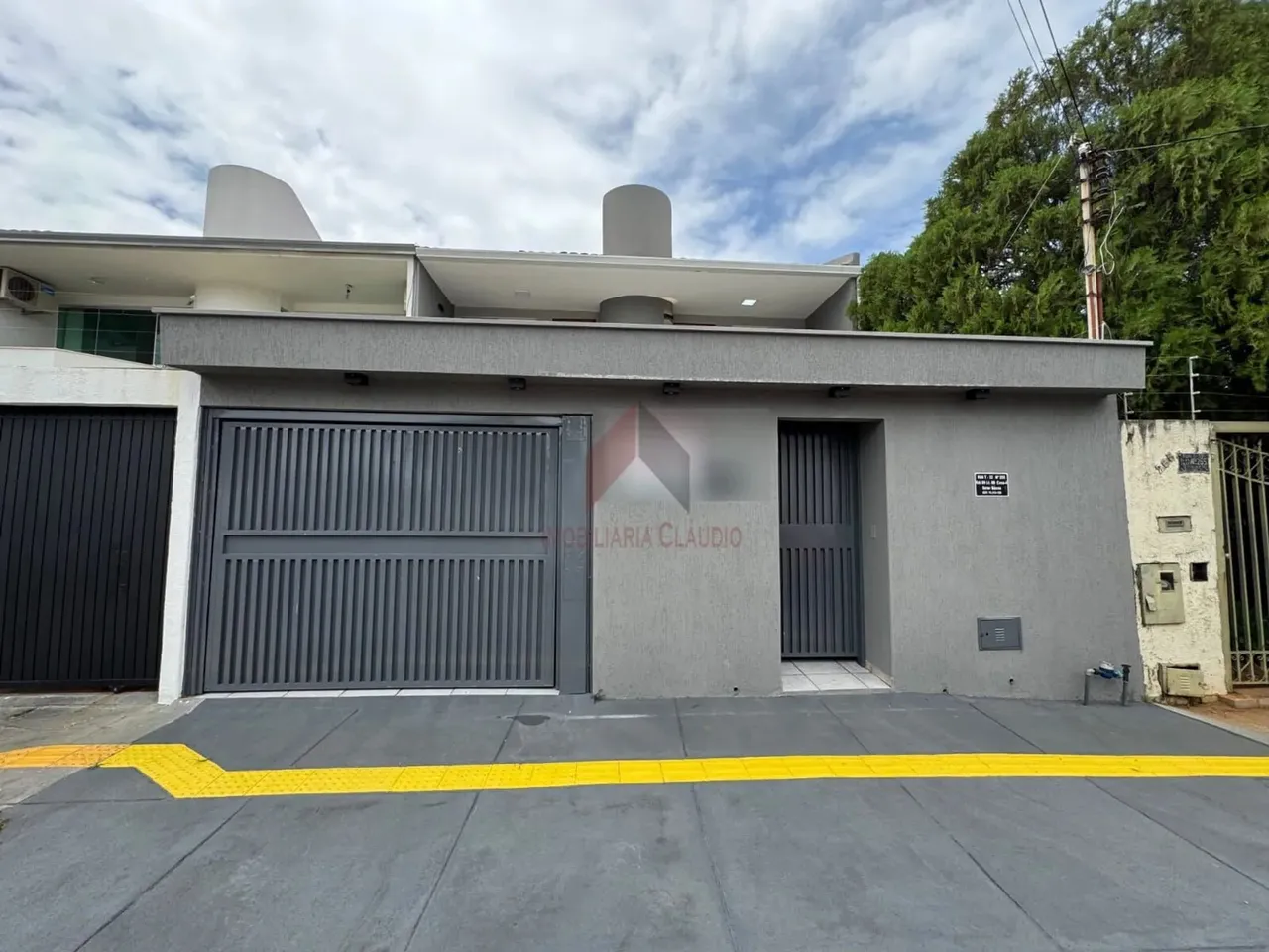 Casa Ampla e Elegante de 2 Andares