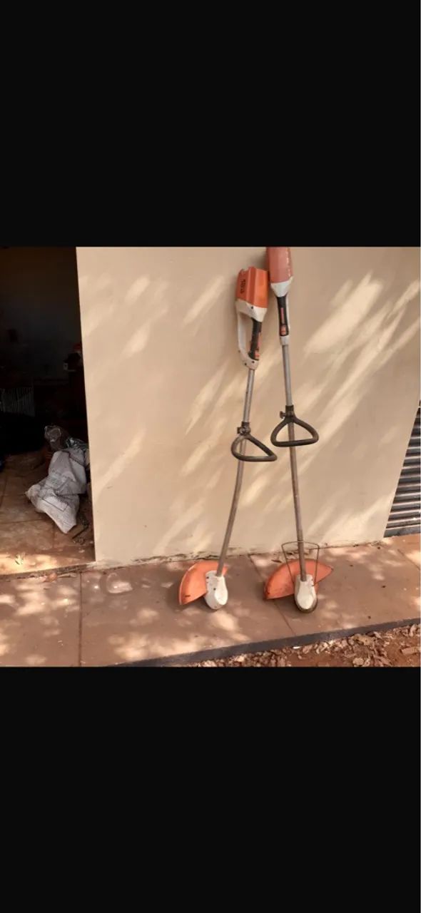 1 PULVERIZADOR 1 MOTO SERRA 1 CORTADO DE GRAMA DUAS ROÇADEIRA COM BATERIA  - Foto 4