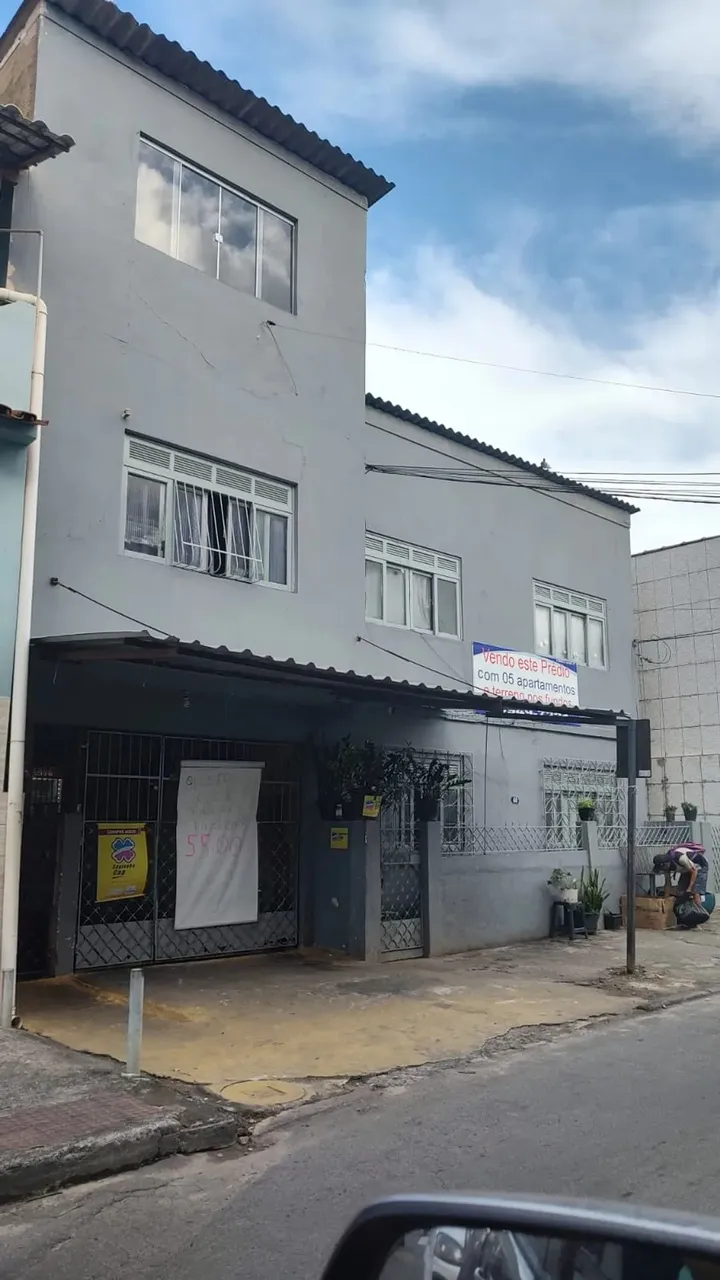 Campo Grande: Prédio com 05 apartamentos.