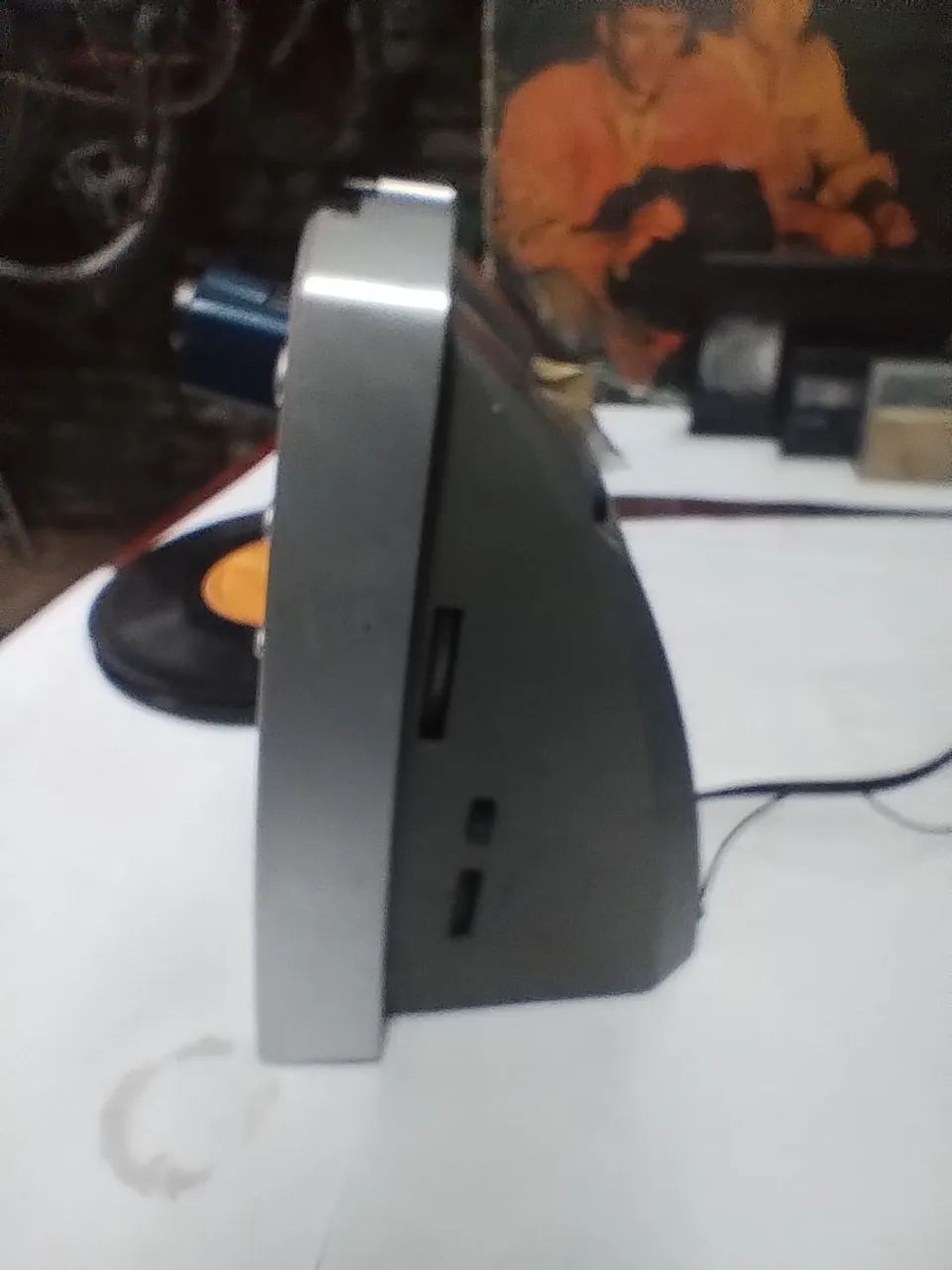 Rádio relógio com projetor  - Foto 3