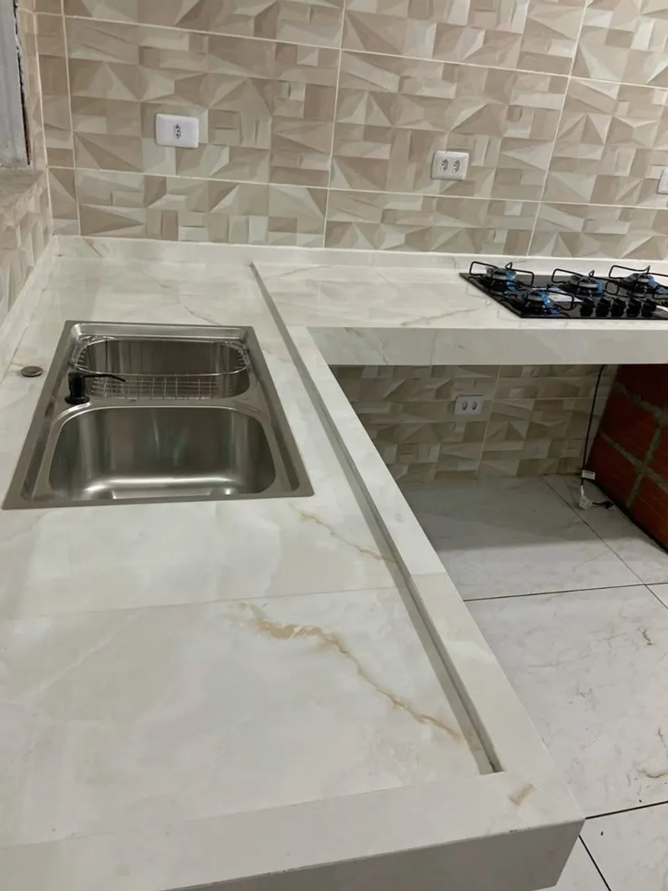 Bancada de cozinha em Porcelanato