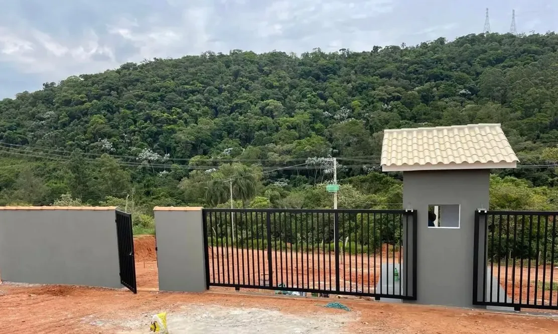 Lote 100% plano em Atibaia