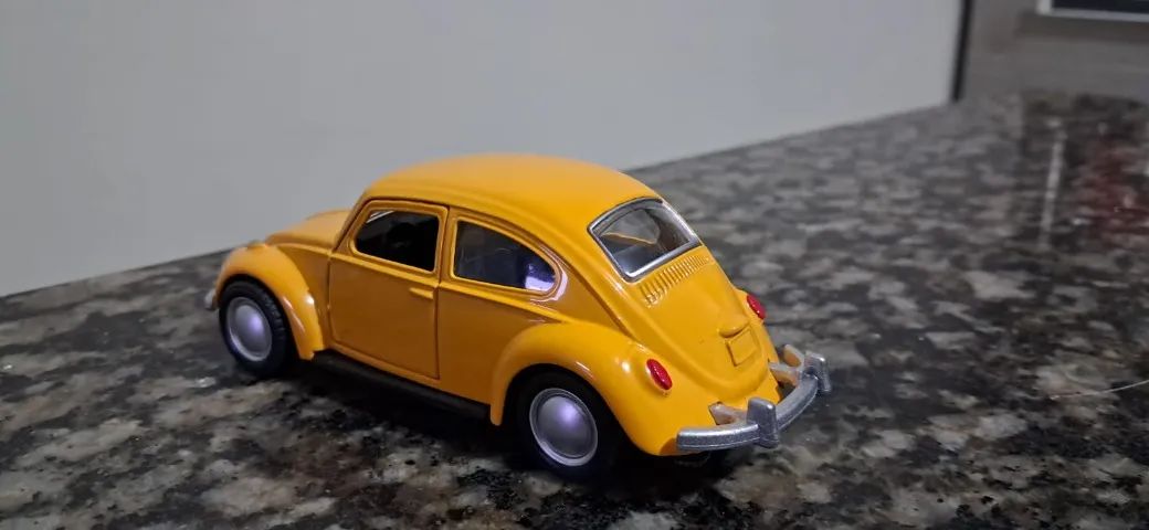 VW Fusca Amarelo Miniatura  - Foto 5