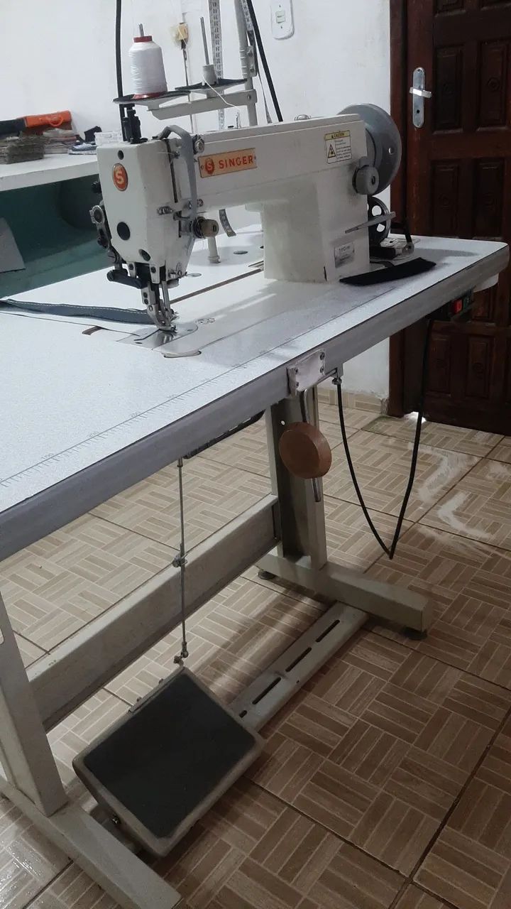 Máquina de Costura Industrial Singer - Foto 2