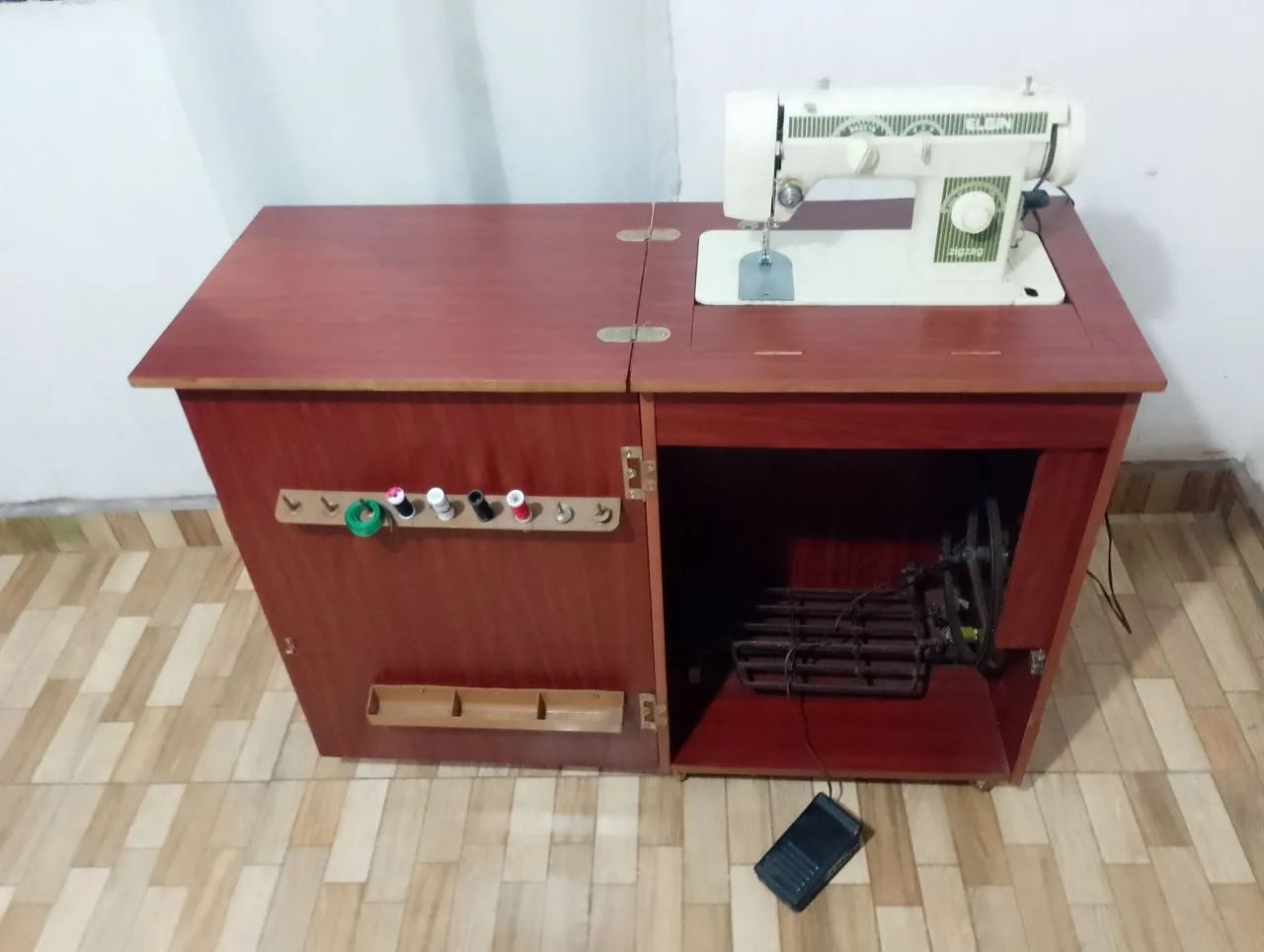 Máquina de Costura Elgin Antiga