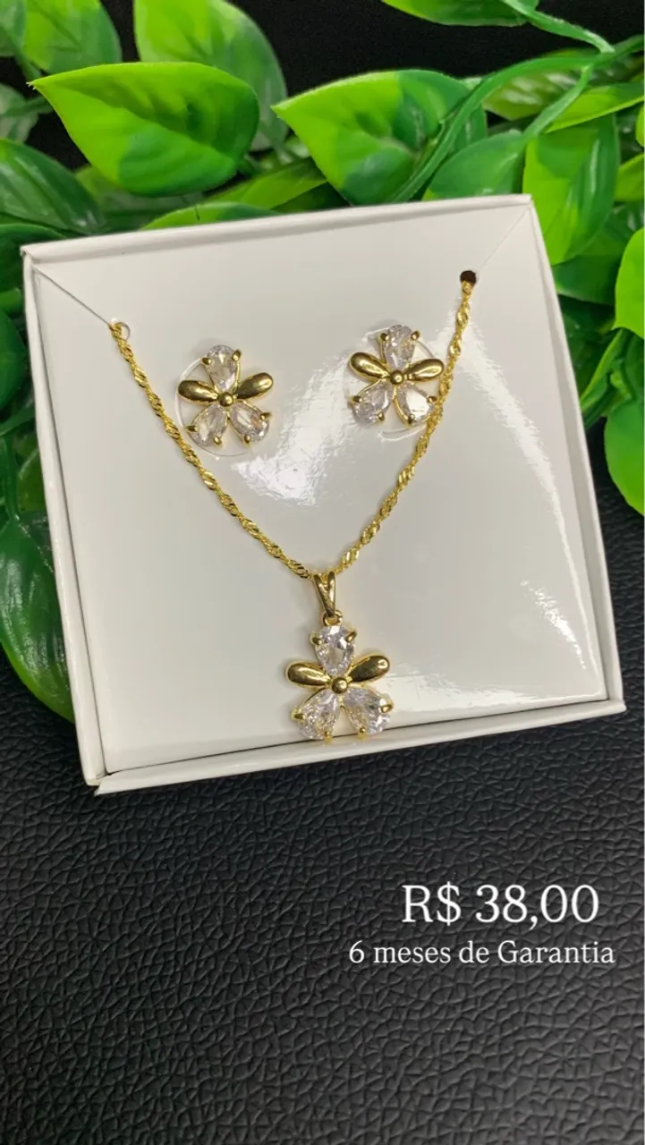 Conjunto Folheado Flor com Zircônias - Elegância e Brilho!