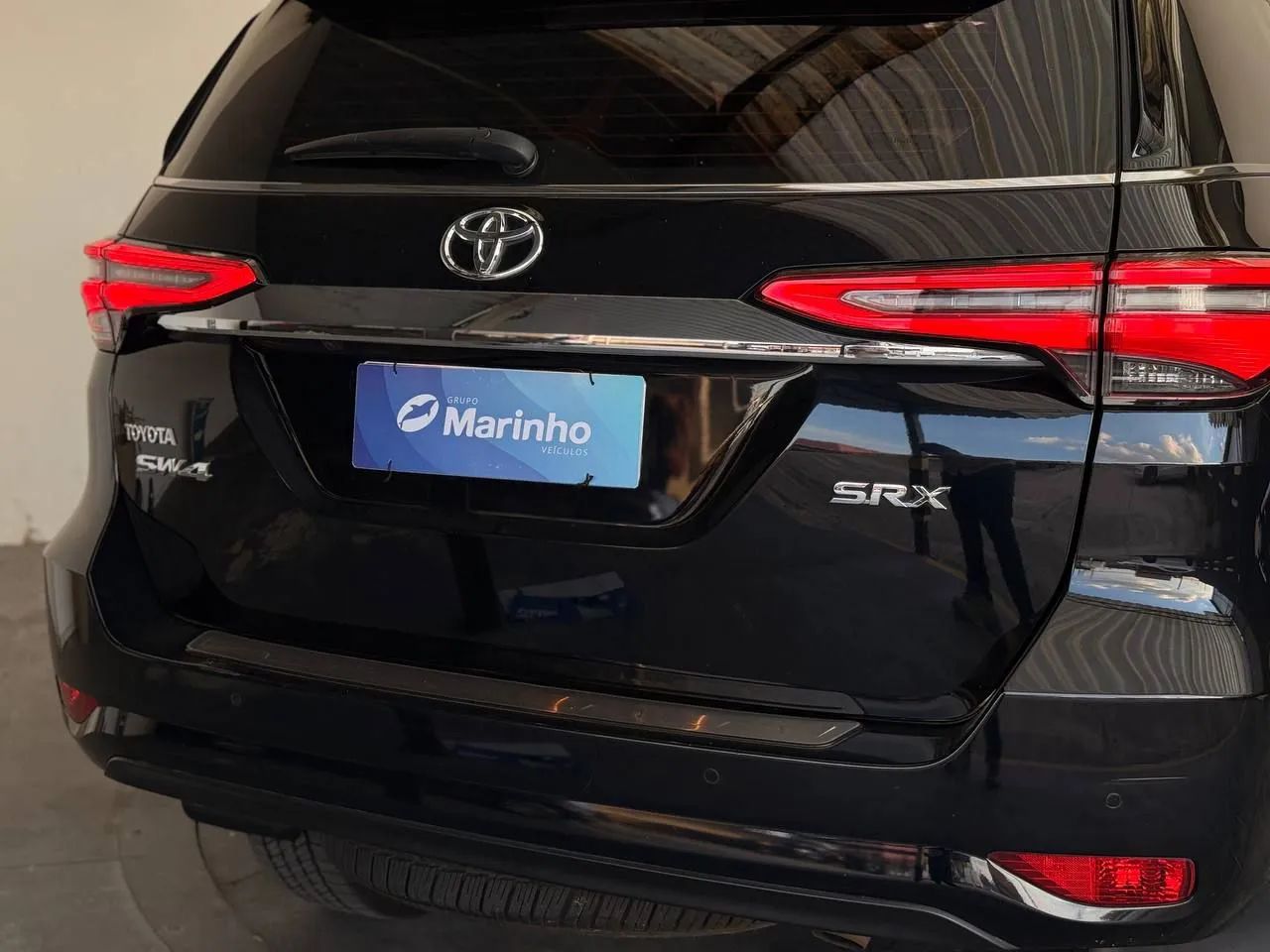 TOYOTA HILUX SW4 SRX 4X4 DIESEL 2022 - Foto 4
