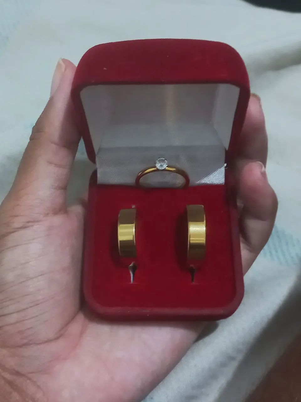 Anel de noivado e alianças - Foto 4