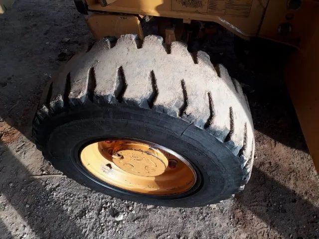 Retroescavadeira Case 580N 4x4 Cabinada 2015 - Foto 5