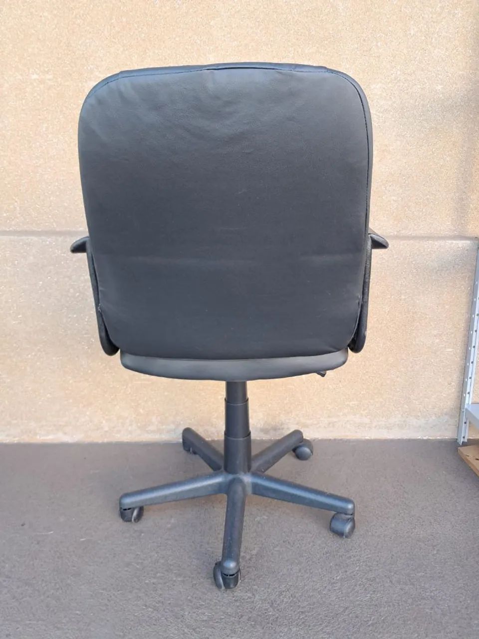 Cadeira Giratória Mecanismo a Gás - Foto 2