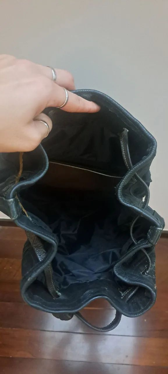 Bolsa saco preta de couro legítimo - Foto 3