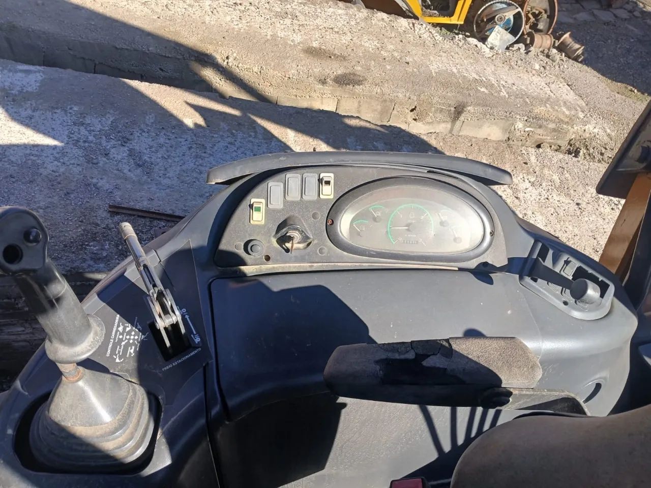 Retroescavadeira Case 580M 4x4 - Foto 3