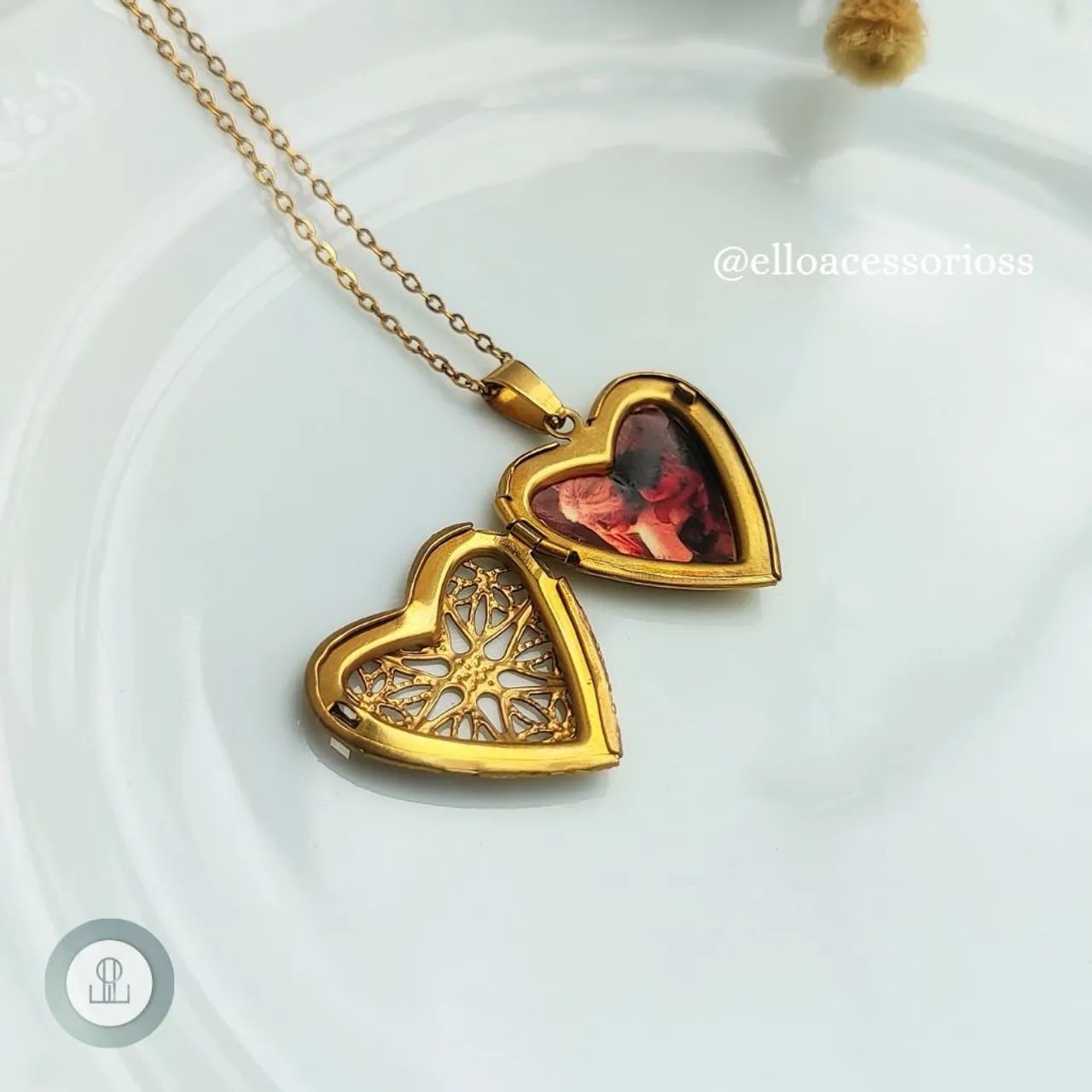 Colar Relicário Banhado a Ouro  - Foto 2