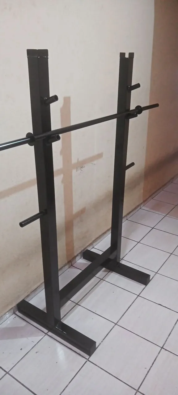 Suporte para barra de agachamento vai com a barra
