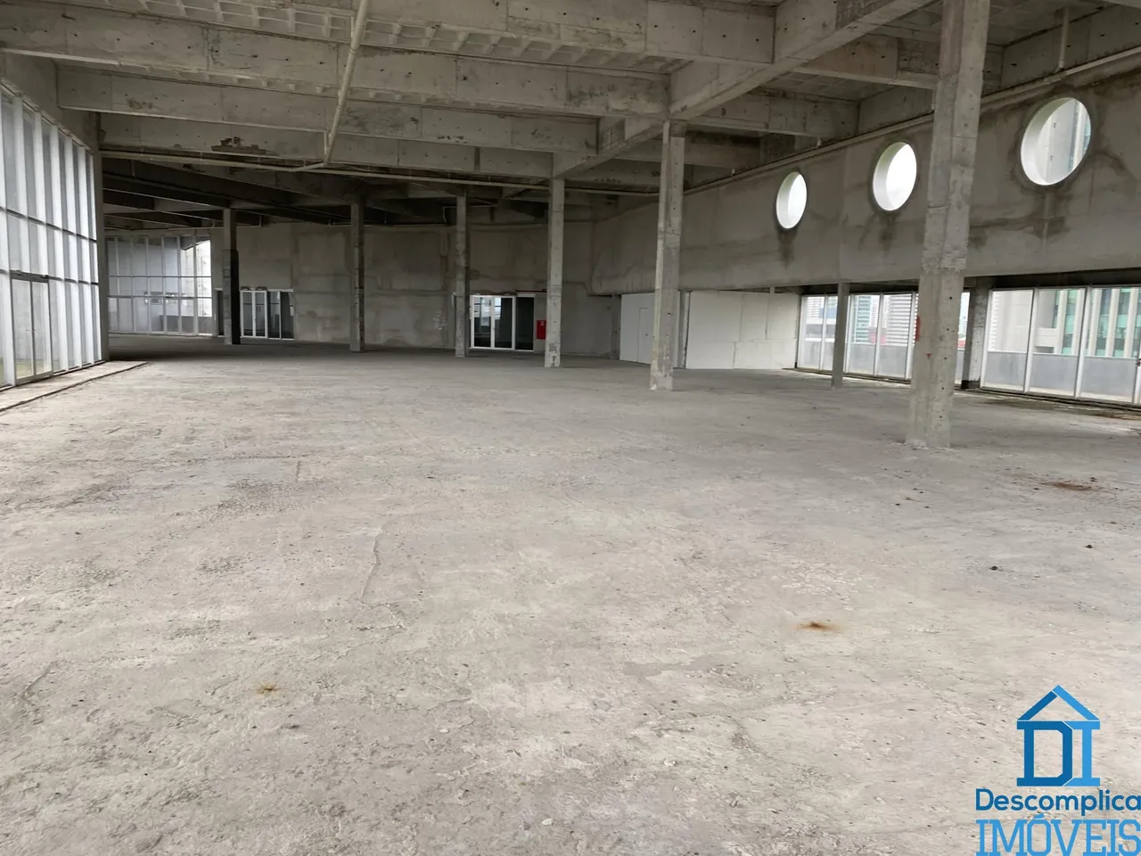 Sala Comercial de 1.847m2. No Emp Charles Darwin, Recife-PE