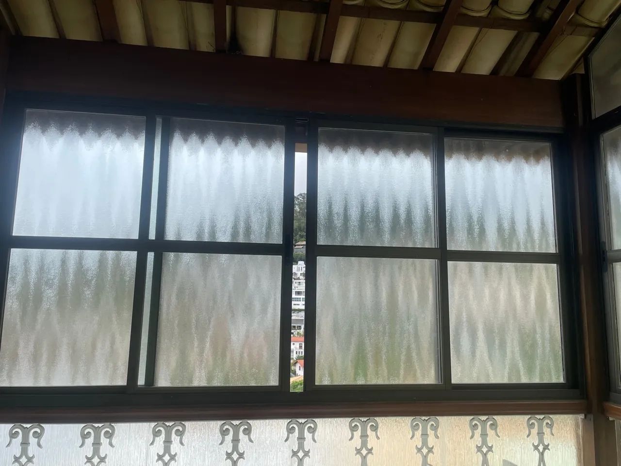 Janelas 3,00x1,20 em alumínio bronze 