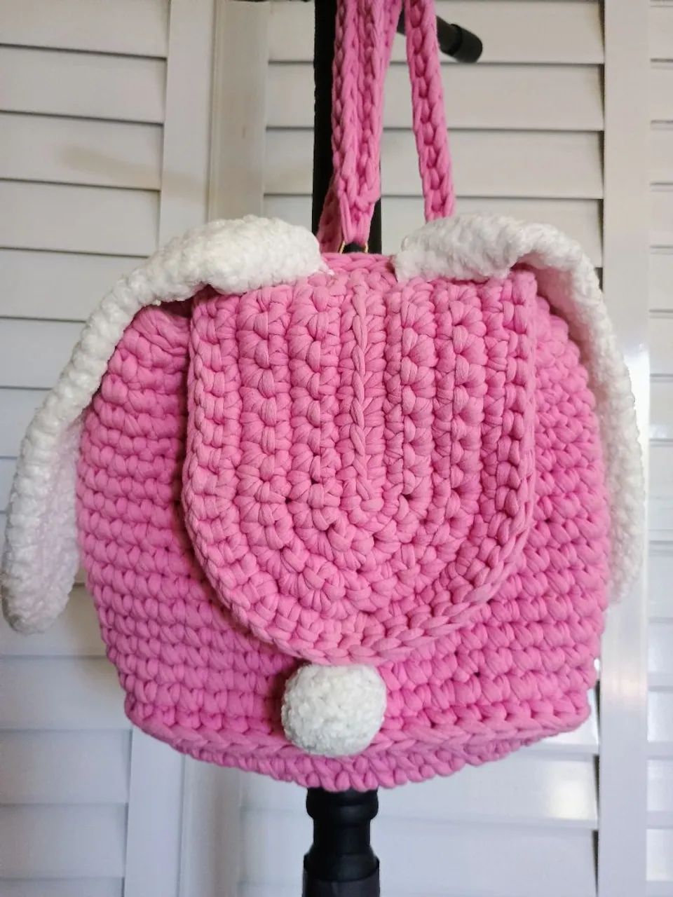 Mochila de Crochê Coelhinha - Rosa - Foto 2
