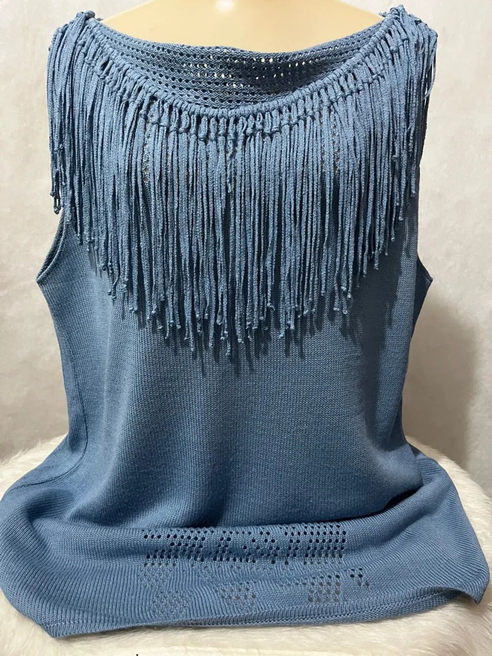 Blusa Plus Size Tricô Azul com Franja Gola Caída Nova Moda Feminina 