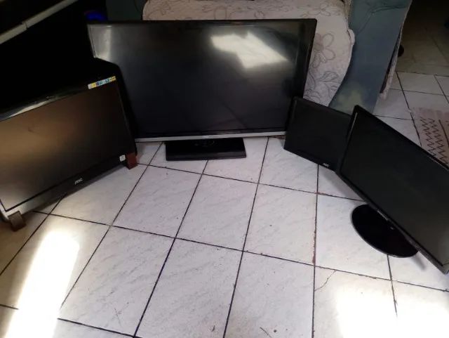 Vendo ou Troco Monitores com Defeito  - Foto 2