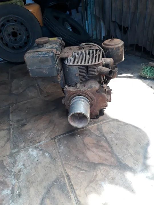 Mtor estacionario  peguei sem funcionar nao sei a potencia dele