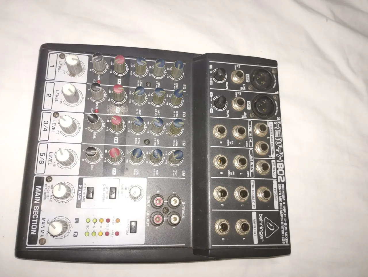 Mesa de Som Behringer Xenyx X802