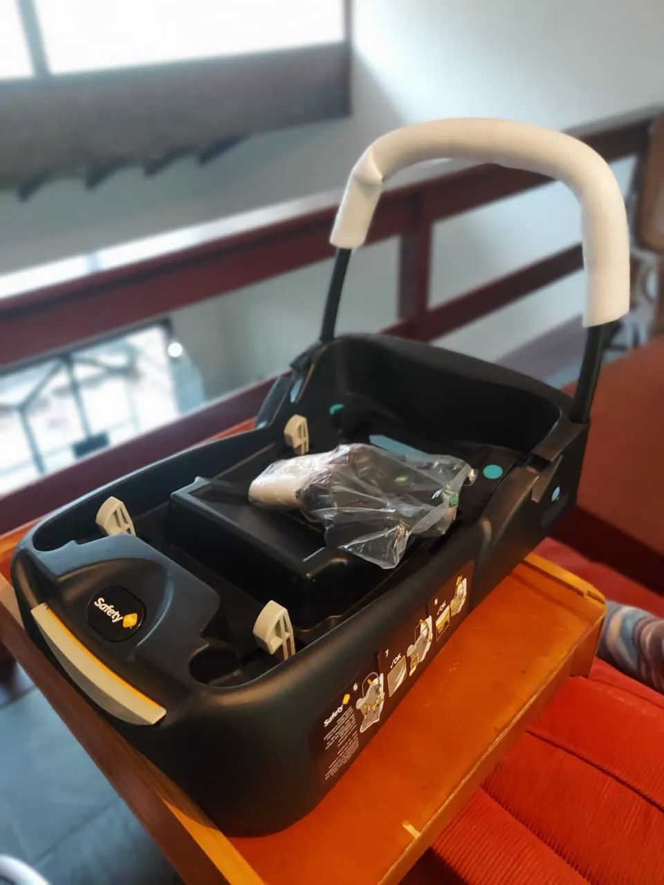 Vendo Carrinho de bebê Safety com bebê conforto. - Foto 3