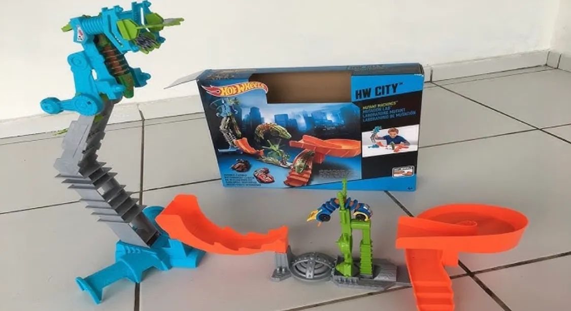 Pista Hotwheels laboratório animais máquinas mutantes Brinquedos