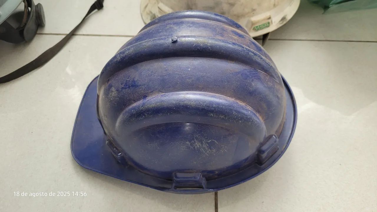 Doação Capacete EPI de segurança para obra - Foto 2