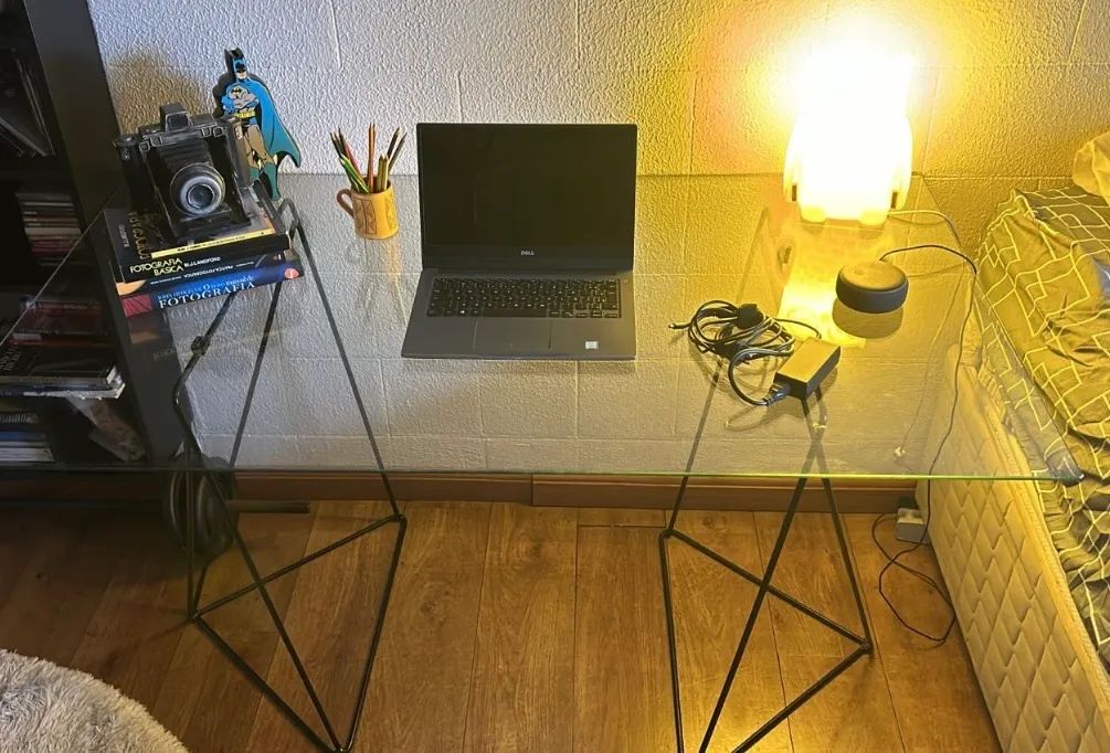 Linda Mesa de escritório moderna em vidro e metal