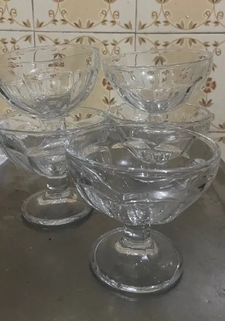 Conjunto de taças de sobremesa