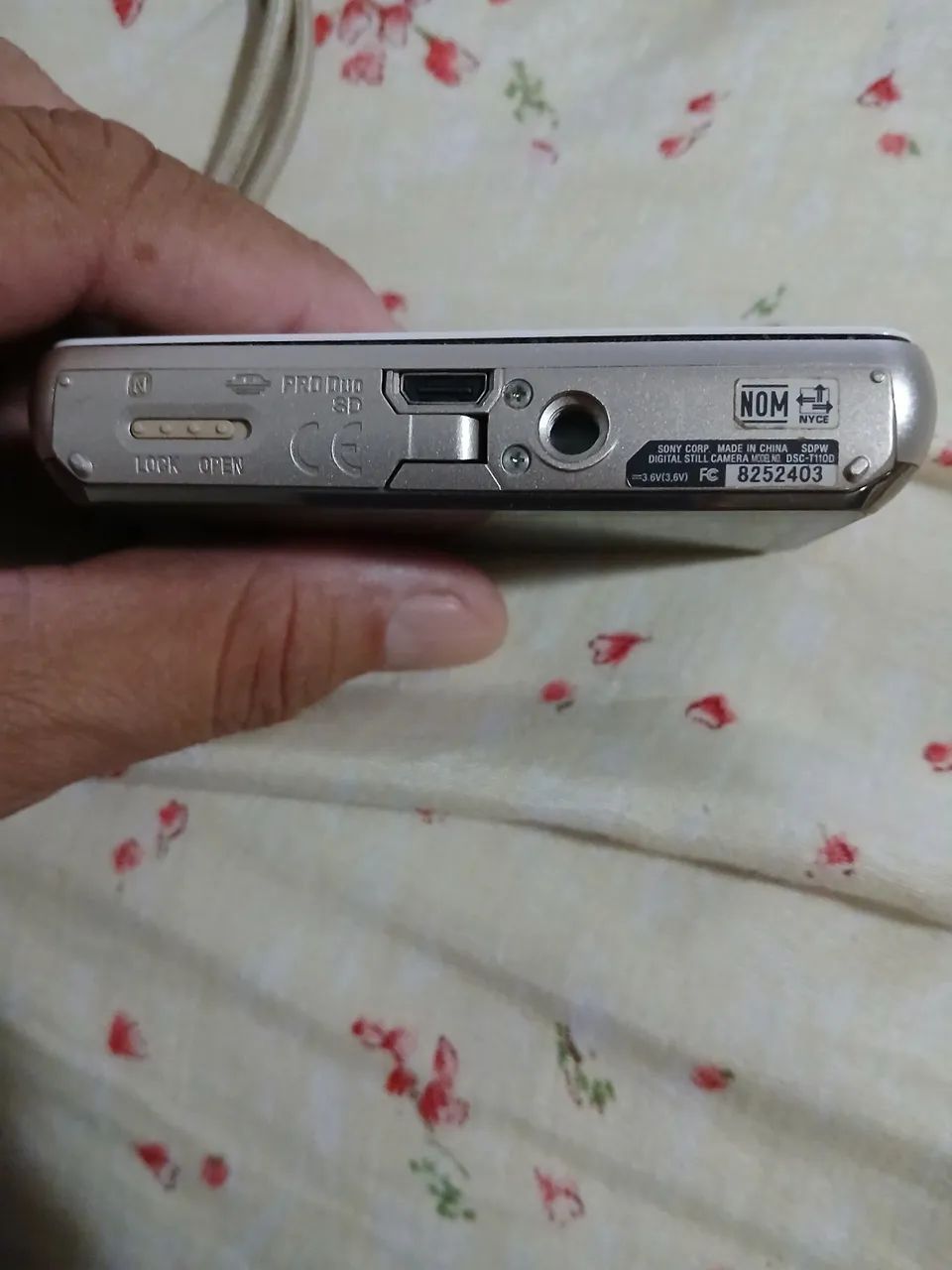 Câmera Digital Sony Carl Zeiss - Foto 4