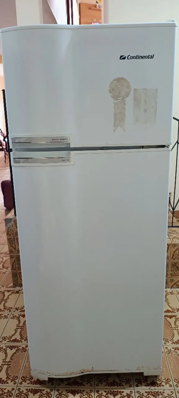 Geladeira Continental em Ótimo Estado