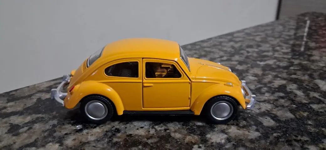 VW Fusca Amarelo Miniatura  - Foto 4