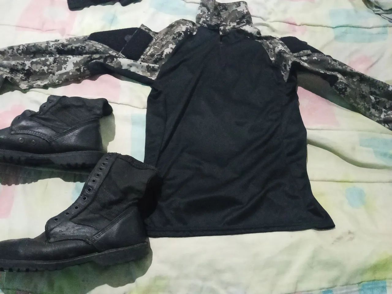 Camisa tática  tamnho  P  e cortuno n40