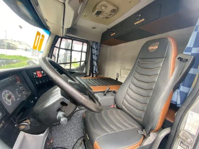 VOLVO VM 260 6X2 2010 BAÚ MOTOR FEITO - Foto 10