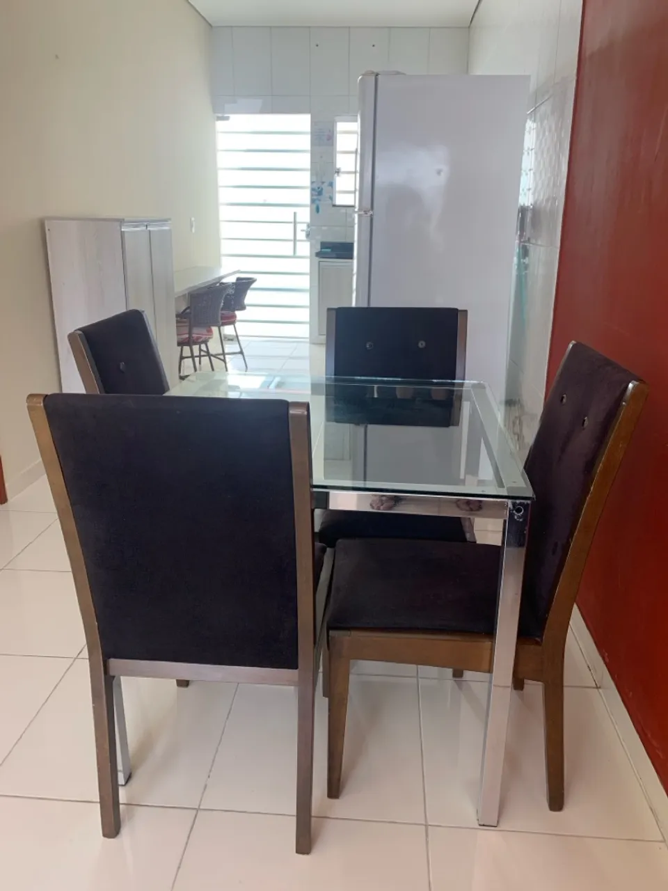 Venda de uma mesa c 4 cadeiras