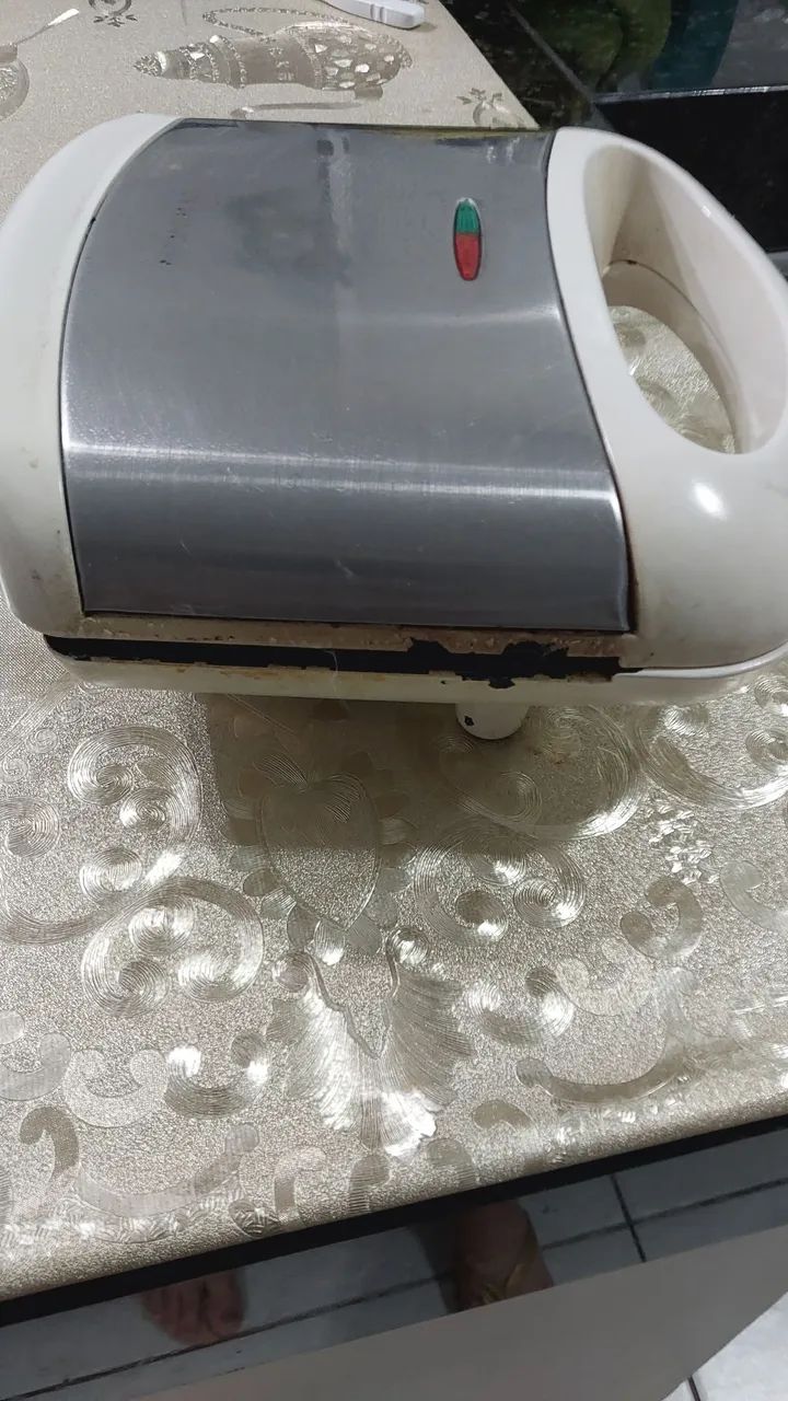 Sanduicheira Mondial ( Não esquenta ) - Foto 2