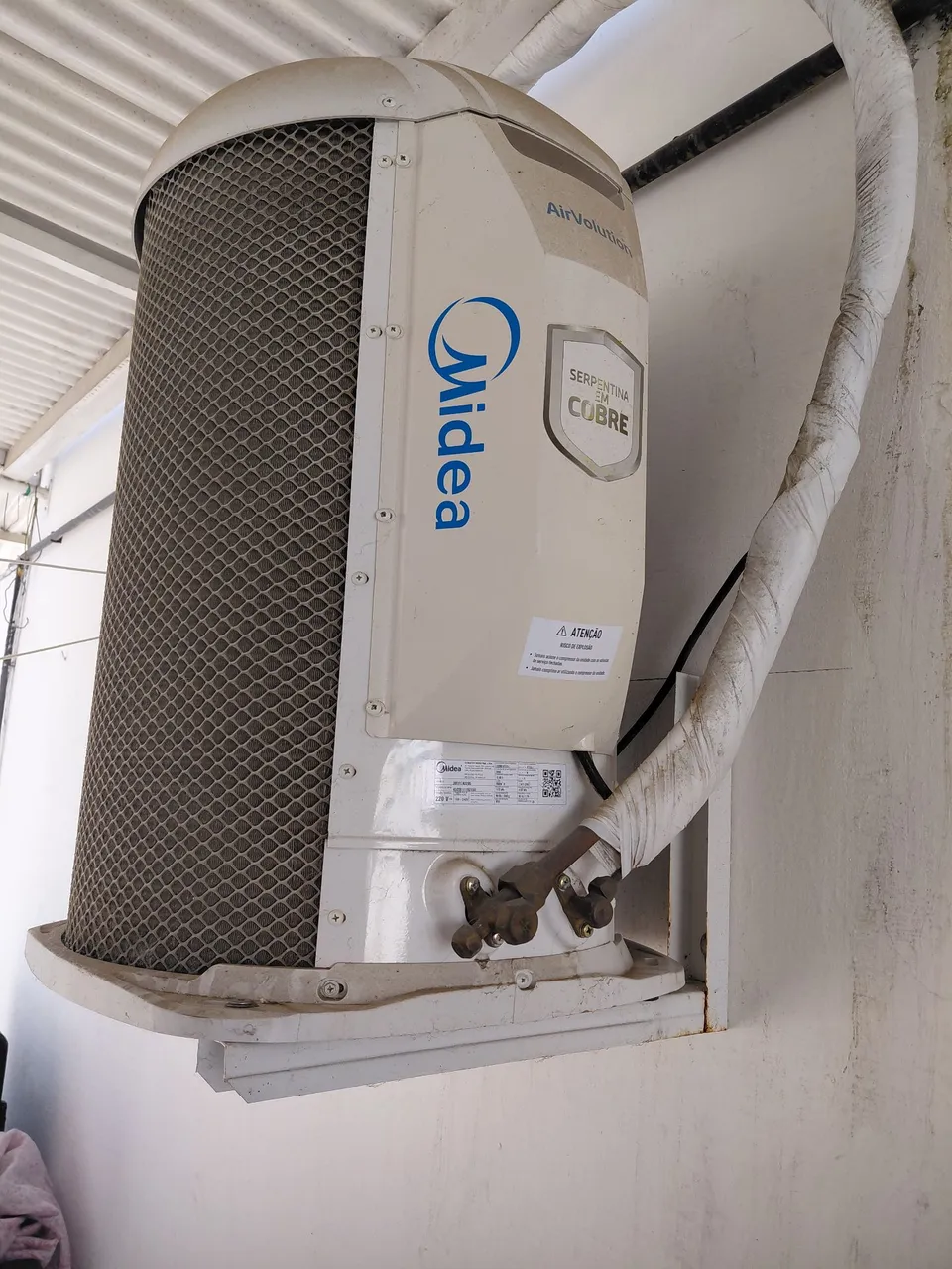 Vendo ar condicionado Springer IDEA 22.000 BTUs Inverte quente e frio. Semi novo exelente!