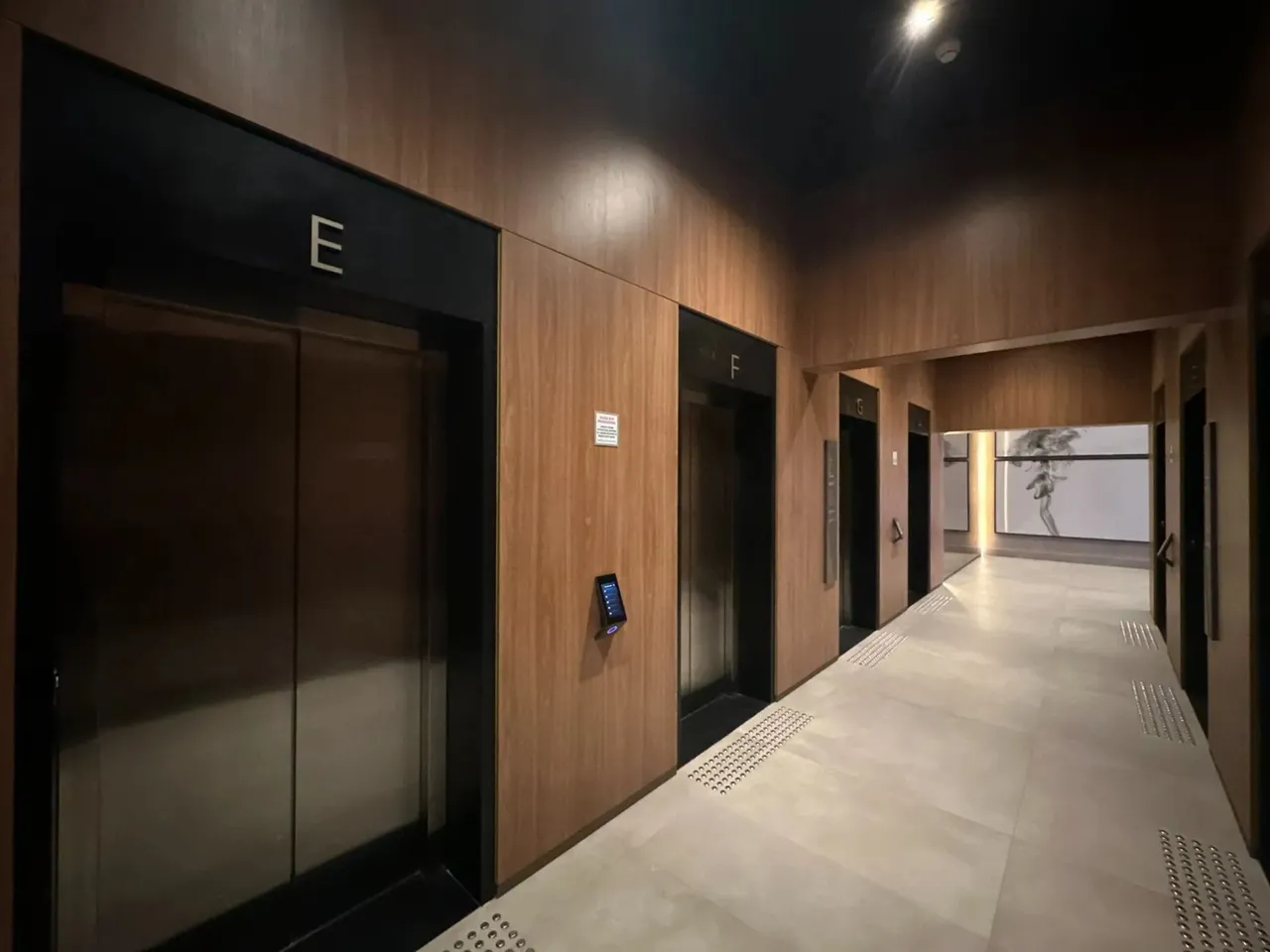Salas Comerciais no World Trade Center (WTC) Office & Corporate Setor Marista
