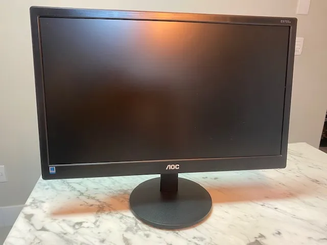 Monitor AOC