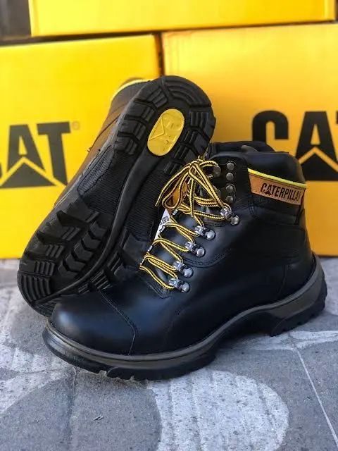 Bota Cat
