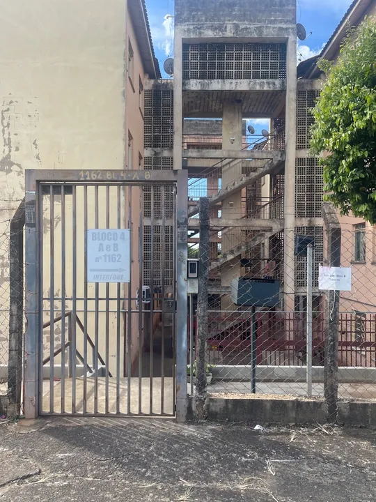 Vende apartamento cdhu