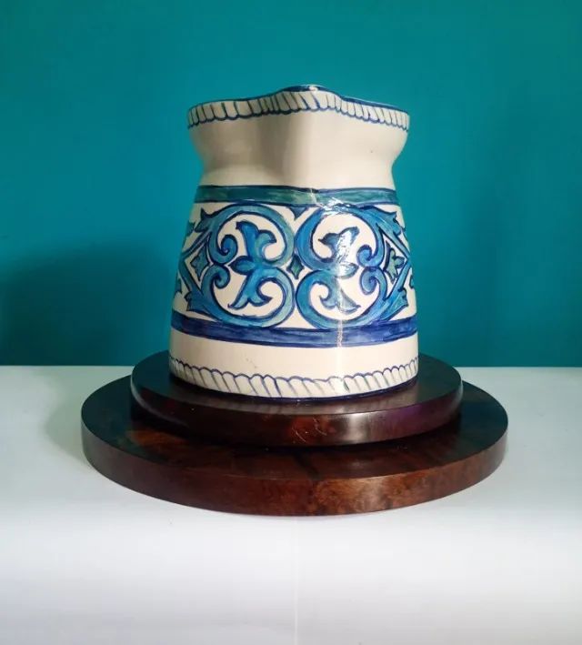 Antiga jarra decorativa em faiança portuguesa - Foto 3