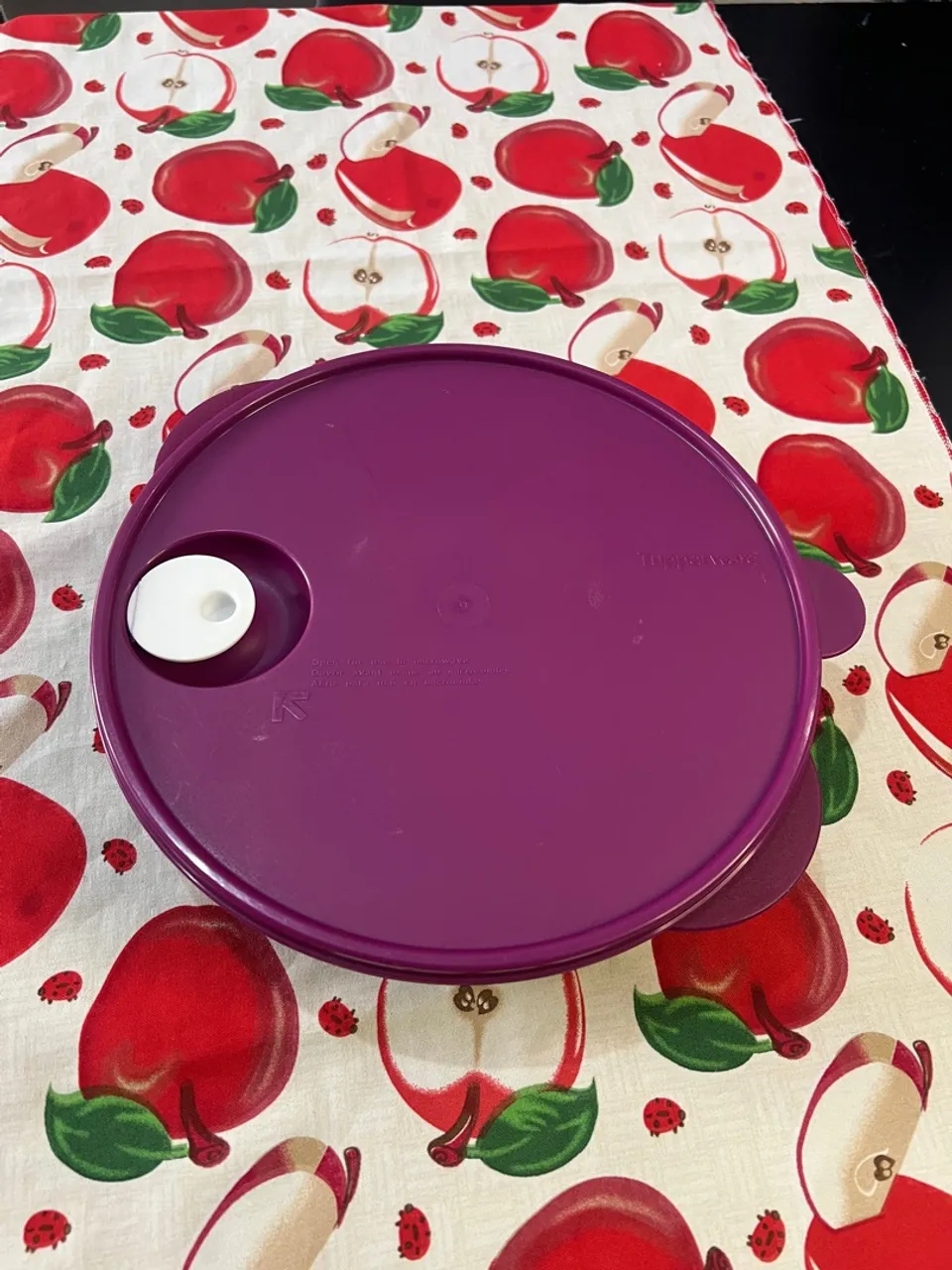 TUPPERWARE cristalwave +- 2L linha microondas cor uva