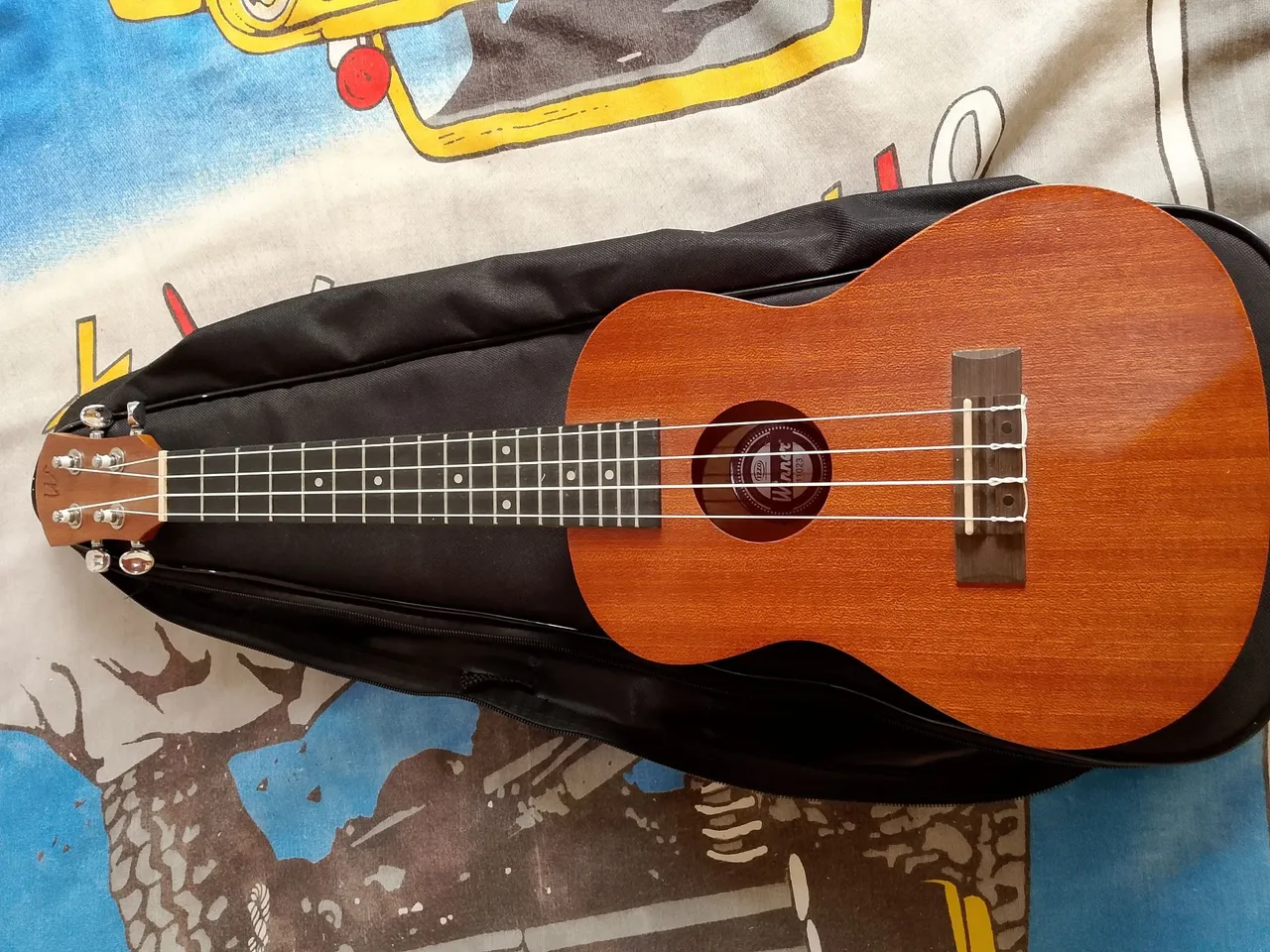 Ukulele Winner ( aberto a negociação )