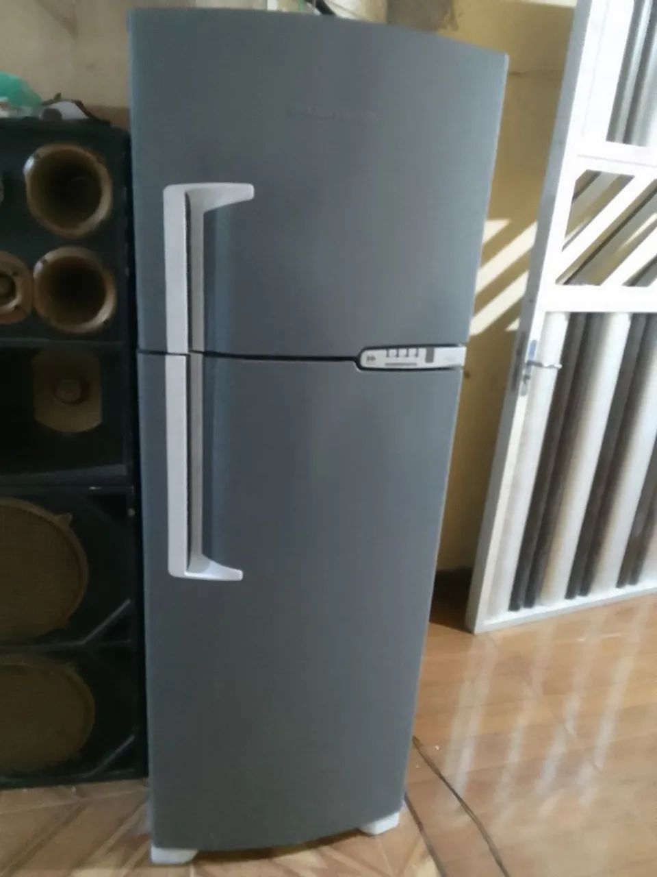 Geladeira 2 Portas em Ótimo Estado