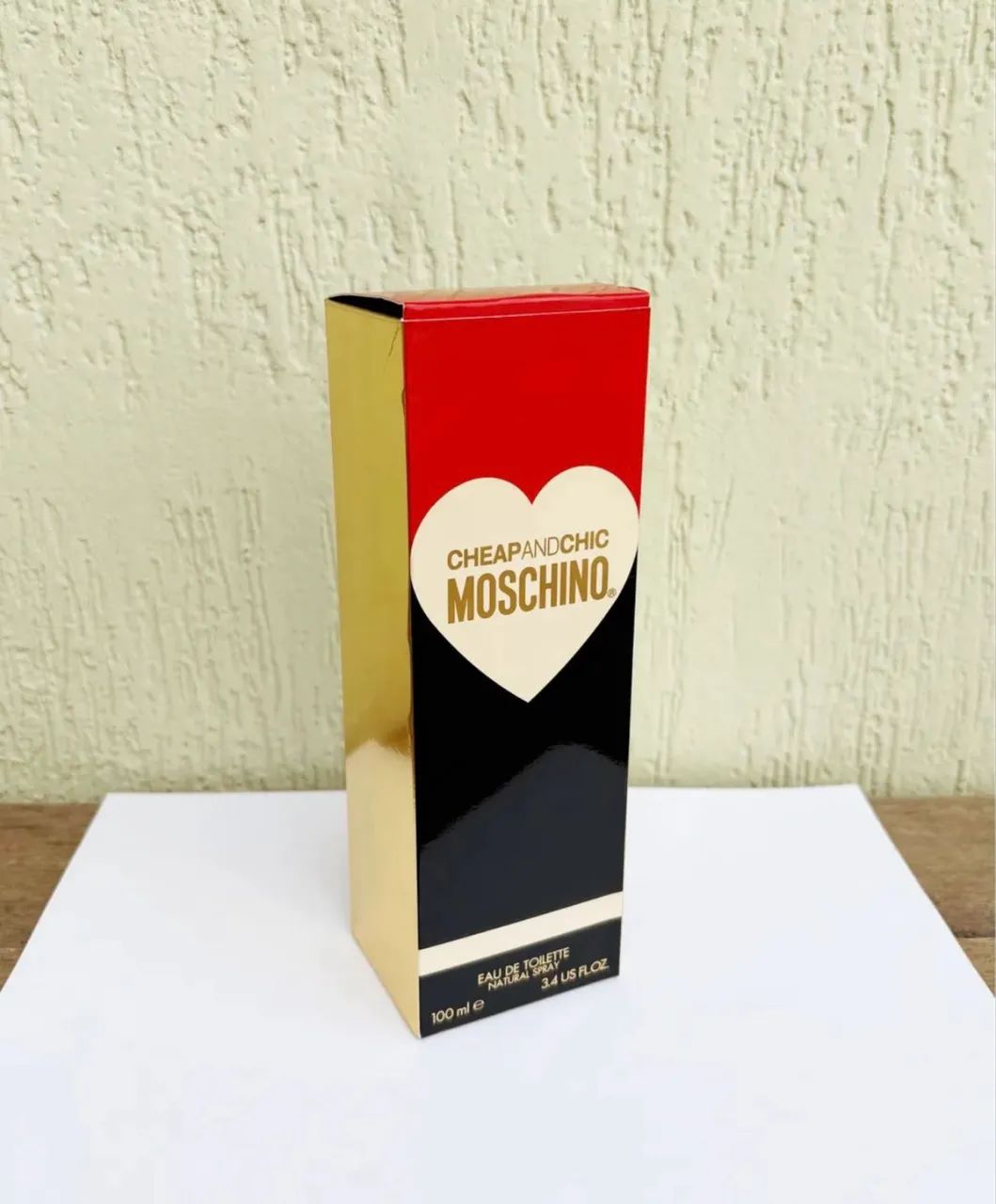 Perfume Moschino Cheap and Chic - aberto sem uso  - Foto 2