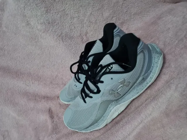 TENIS UNDER ARMOUR